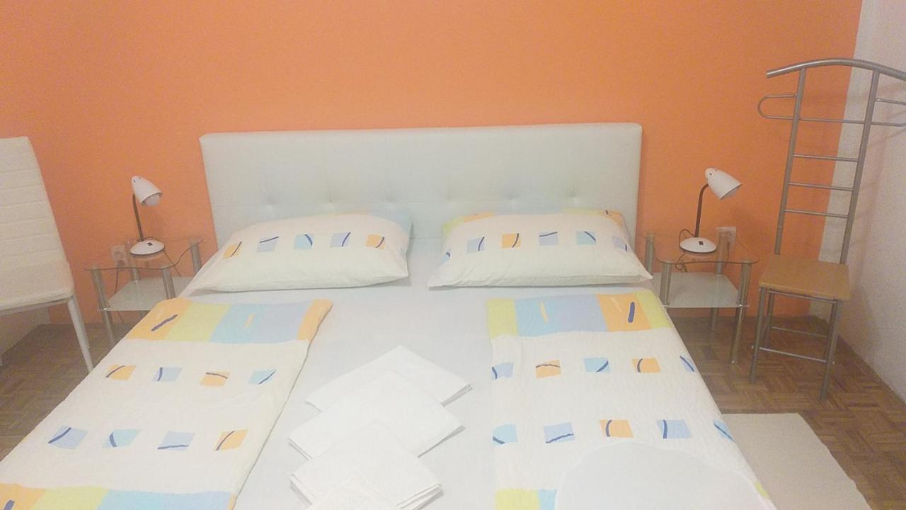 Jan 1 Apartment Pula Luaran gambar